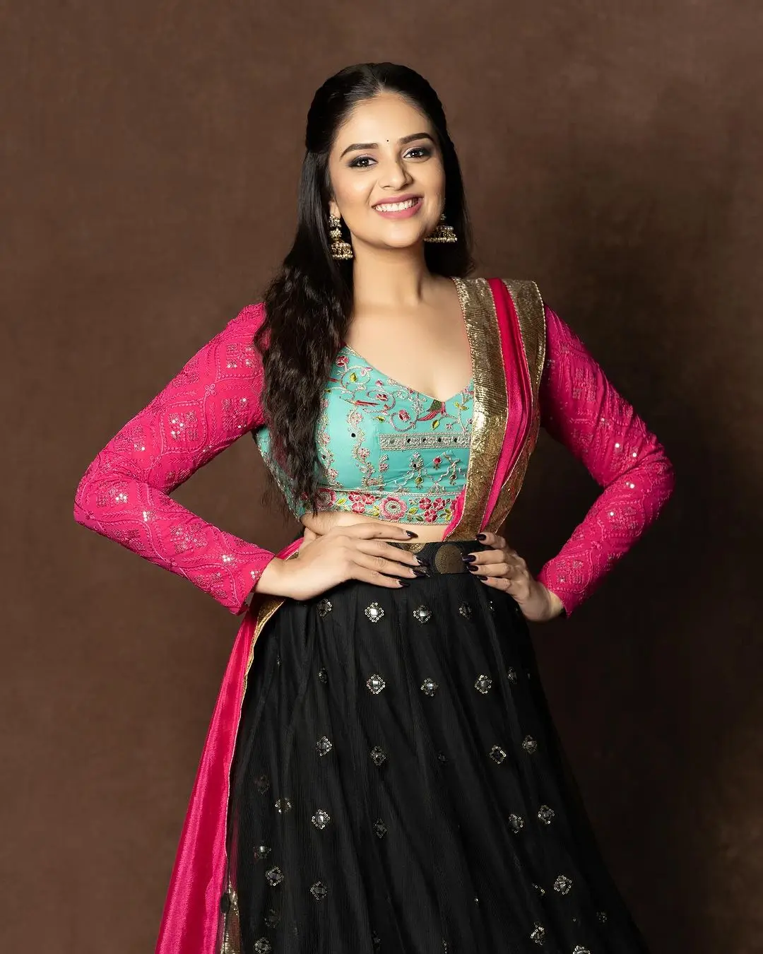 Gemini TV Anchor Sreemukhi in Black Lehenga Blue Choli